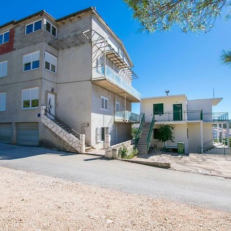 Apartments Jelka Primosten Exterior photo