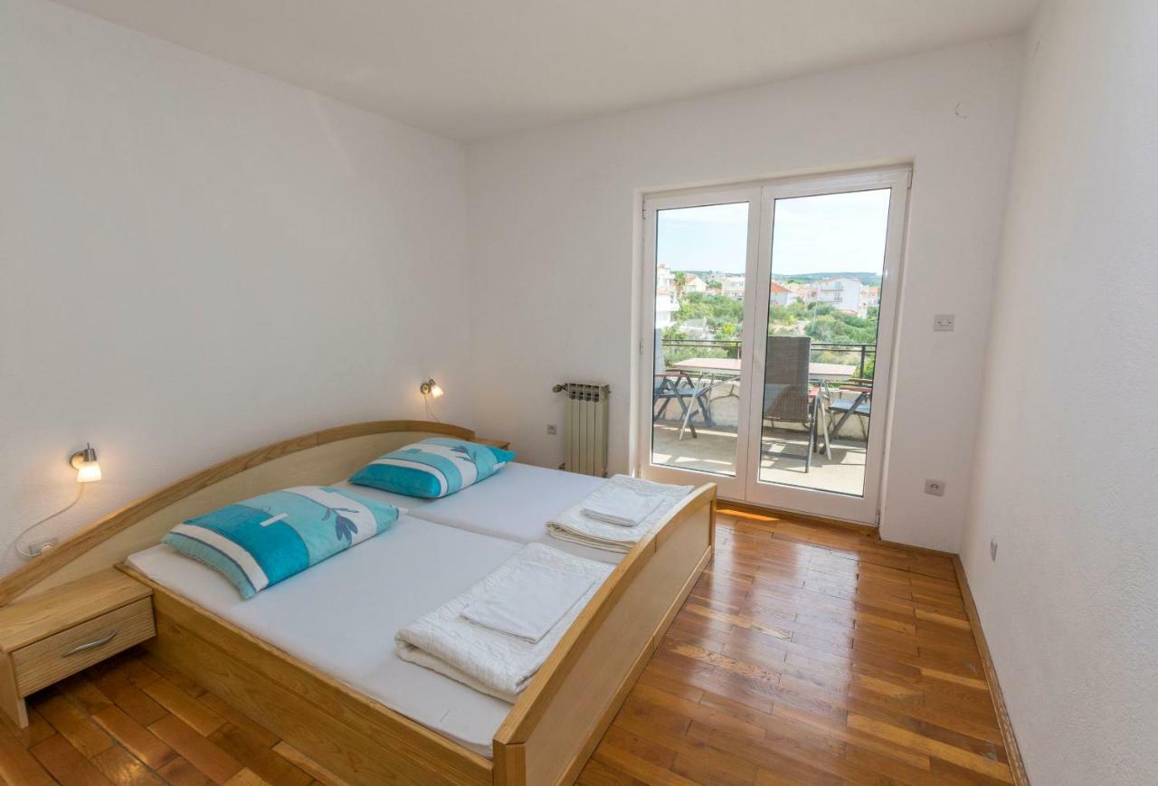 Apartments Jelka Primosten Exterior photo