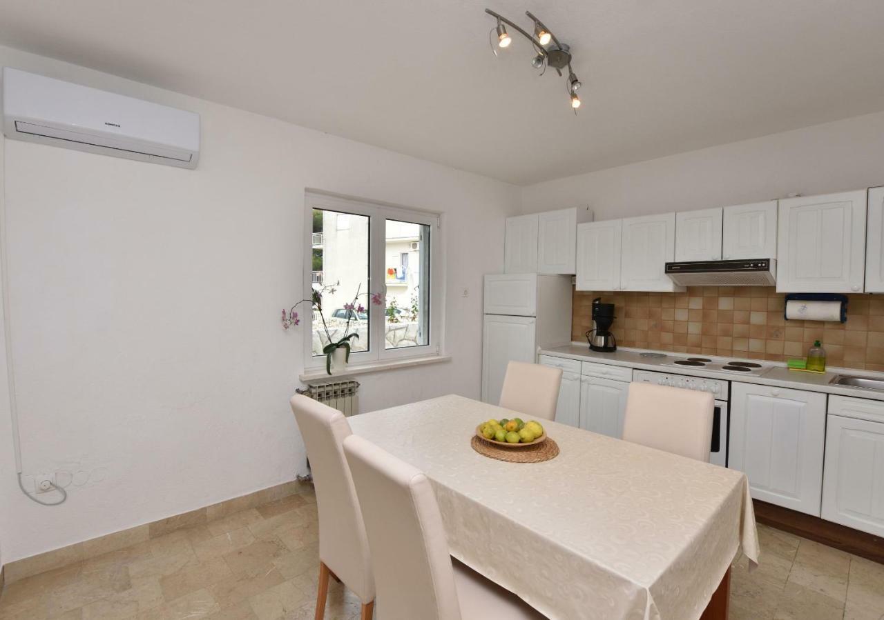 Apartments Jelka Primosten Exterior photo